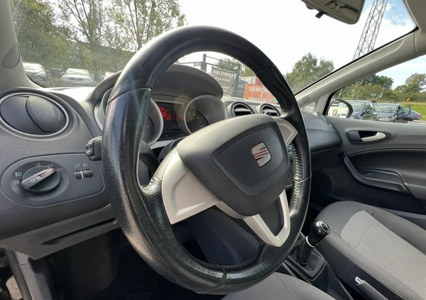 Seat Ibiza cena 19900 przebieg: 183000, rok produkcji 2010 z Mikołajki małe 379